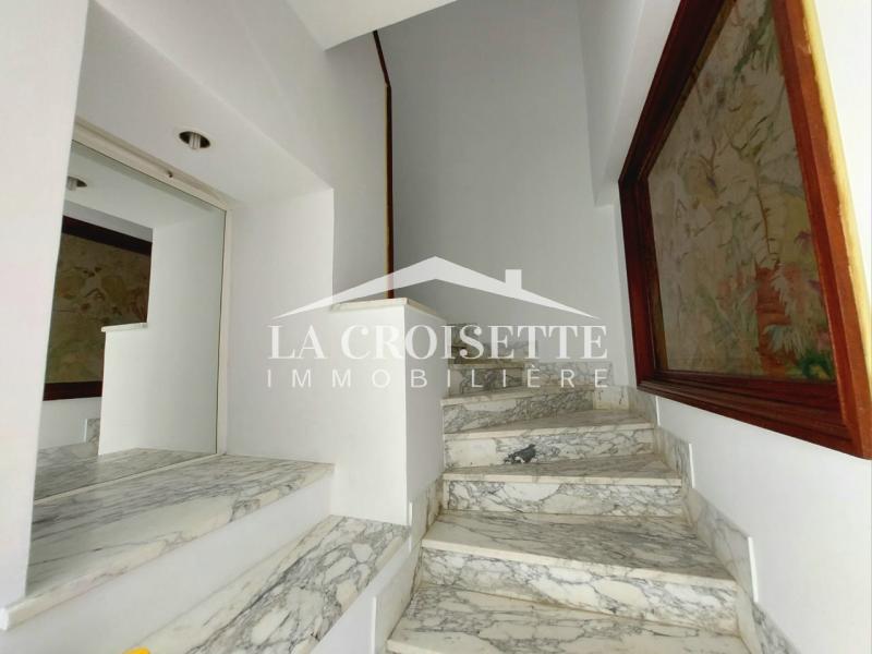 Villa S+2 meublée à La Marsa
